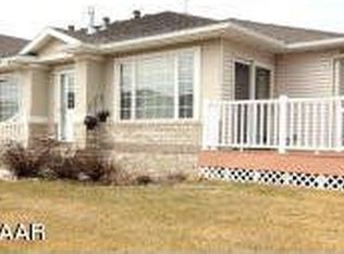 1716 Cypress Way, West Fargo, ND 58078