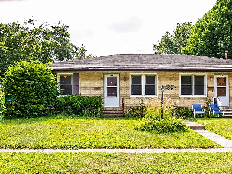 202 NW Sharmin Dr — Photo 14