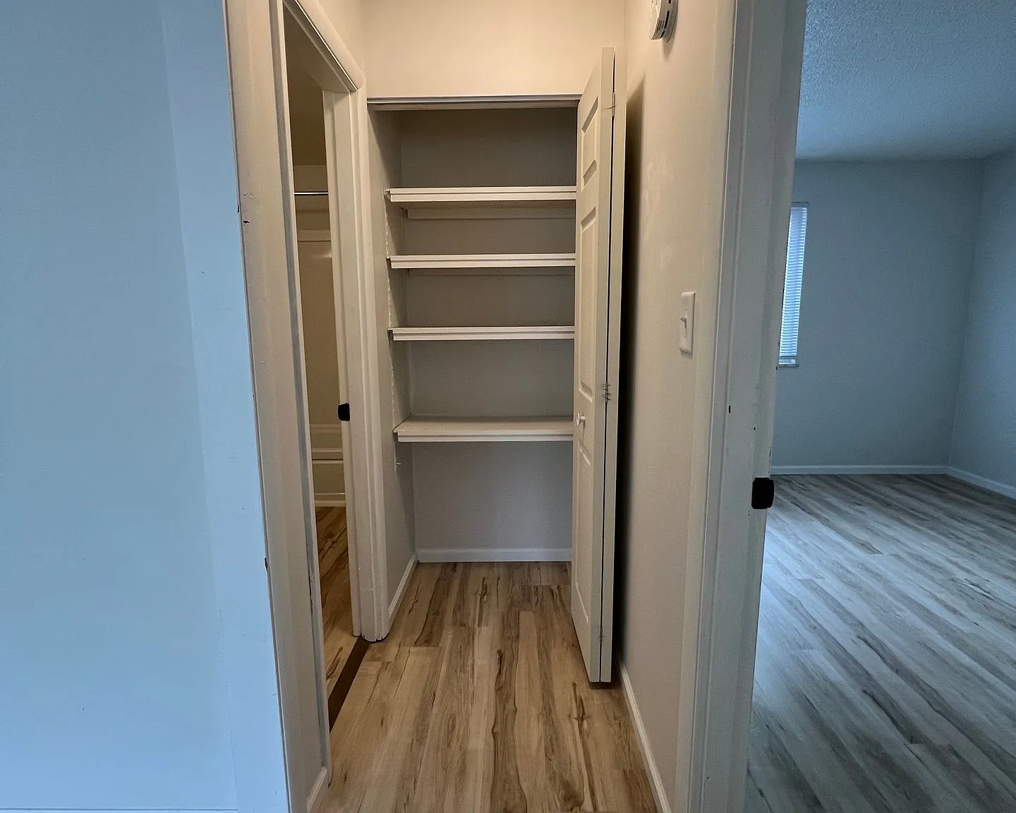 Imperial Apartments — Photo 1