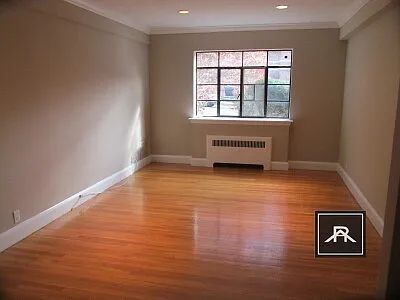 95 Strathmore Rd #1 — Photo 13