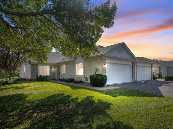 727 Markgrafs Lake Dr, Woodbury, MN 55129