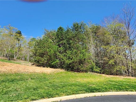 5th image of 159 Moss Bank Ct
