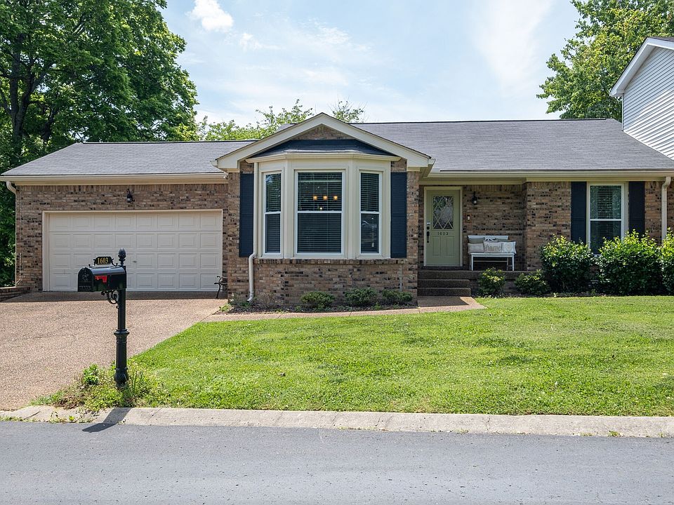 1st image of 1603 Rosewood Dr