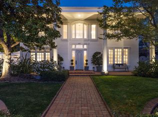389 Saint Andrews Dr, Napa, CA 94558