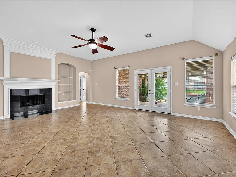14326 Manorbier Ln — Photo 11