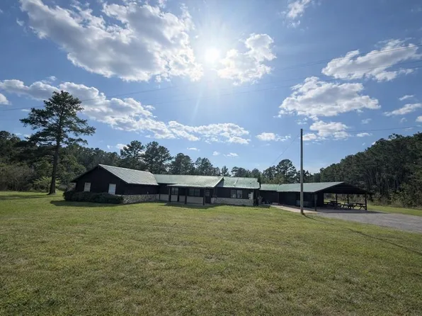 28654 S Us Highway 69, Zavalla, TX 75980