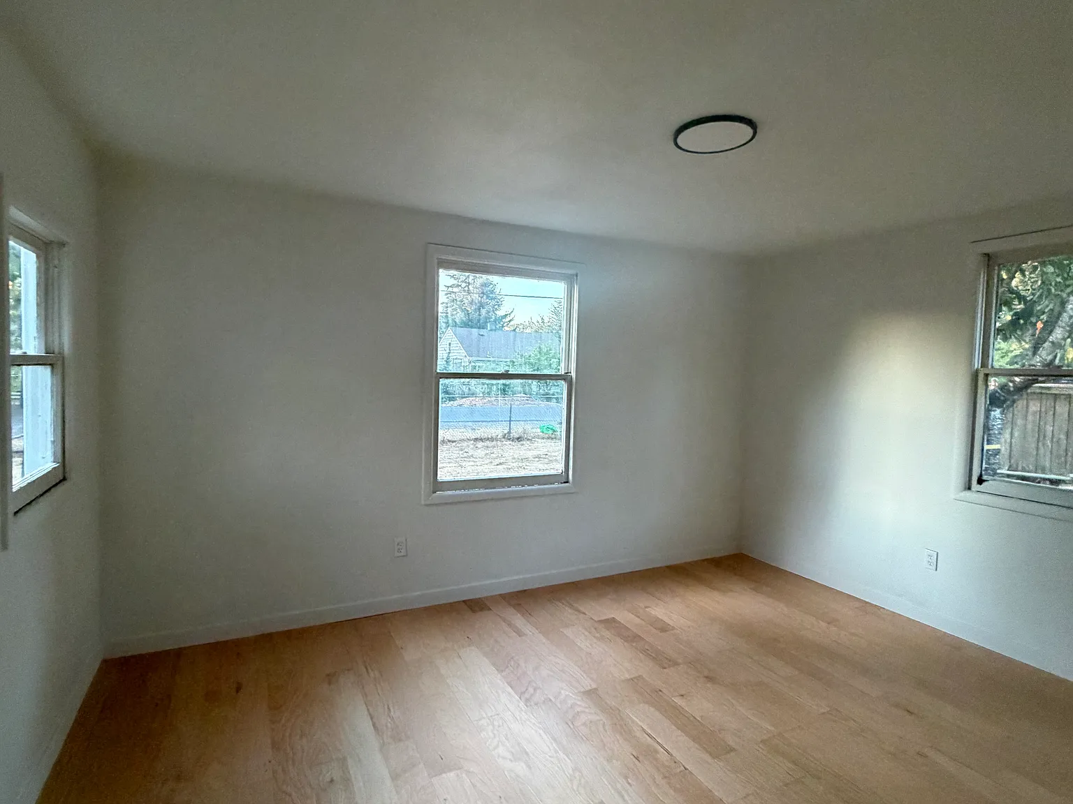 2 bed, 1060 sqft, $2,000 — Photo 4