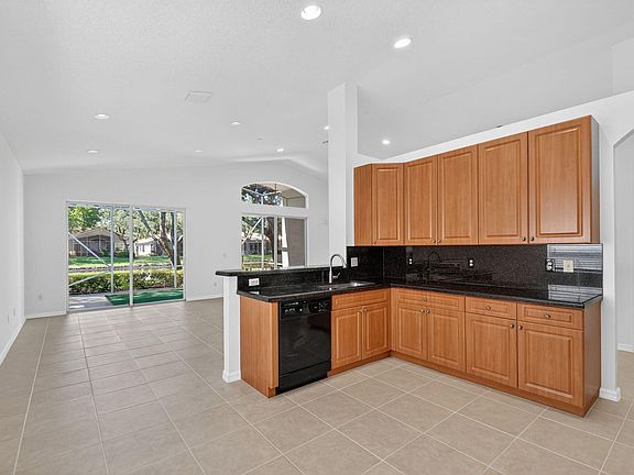 5th image of 7916 Lando Avenue