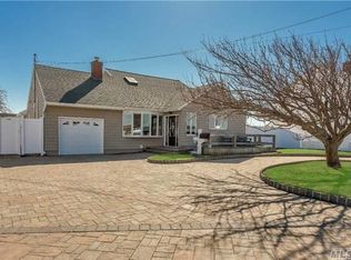 112 Western Concourse, Amityville, NY 11701