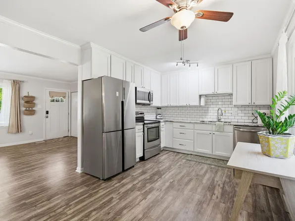5604 Bobcat Rd, Chapel Hill, NC 27516