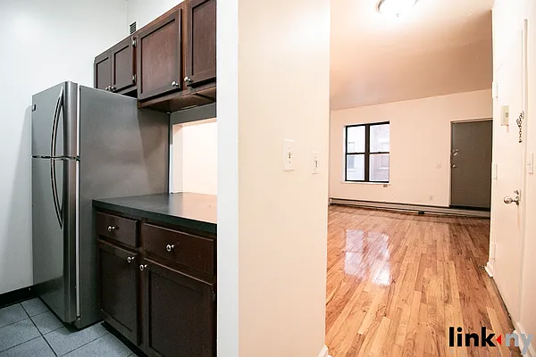 Rented by Link NY Realty | media 27