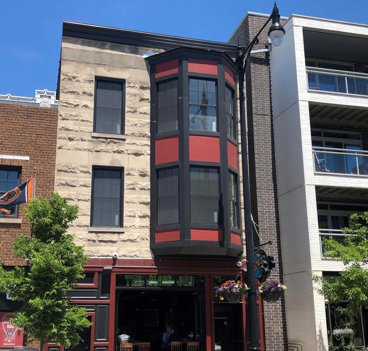 2 bed, 1000 sqft, $2,200 — Photo 4