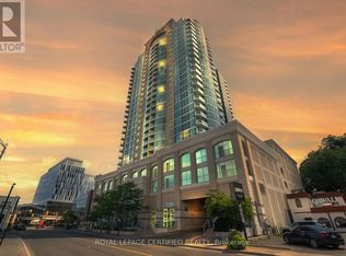 9 George St N #813, Brampton, ON L6X0T6