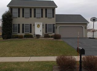 557 Old Farm Rd, Palmyra, PA 17078