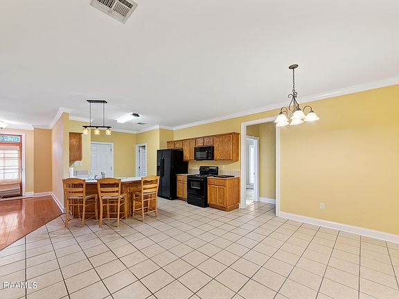 5th image of 513 Monarch Dr
