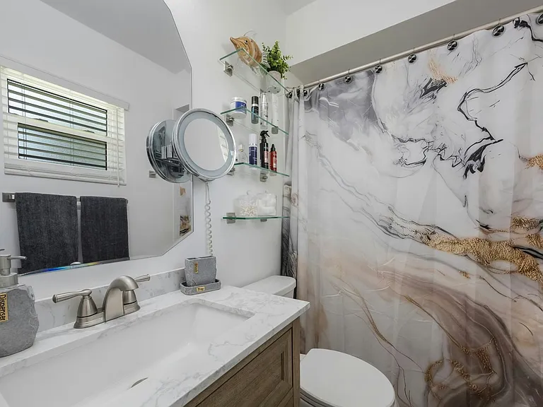 8214 Denise Dr — Photo 11