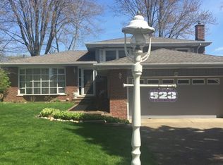 523 Highland Rd, Hinsdale, IL 60521