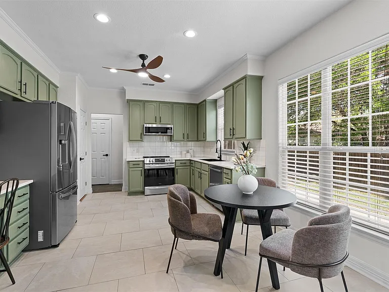 312 Country Club Dr — Photo 12