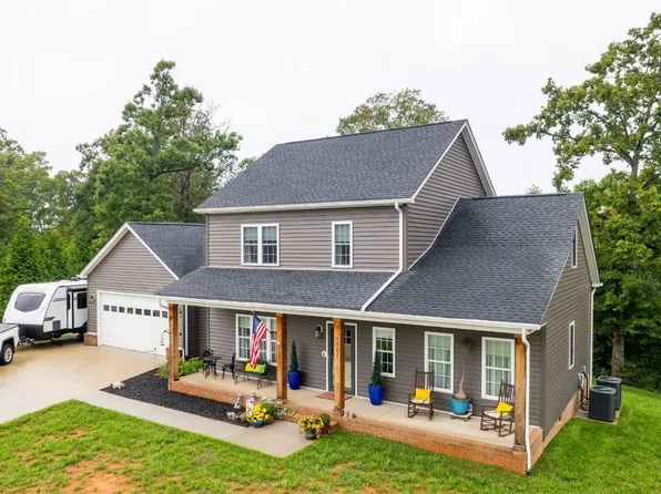 216 Walking Trail Dr, Concord, VA 24538