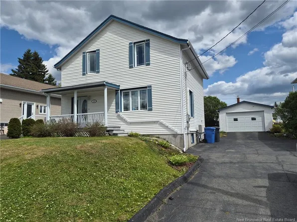 115 46th Ave, Edmundston, NB E3V 3B7