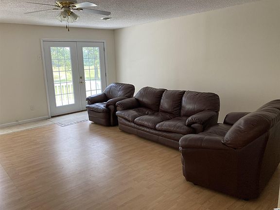 3rd image of 484 Greenview Dr #484