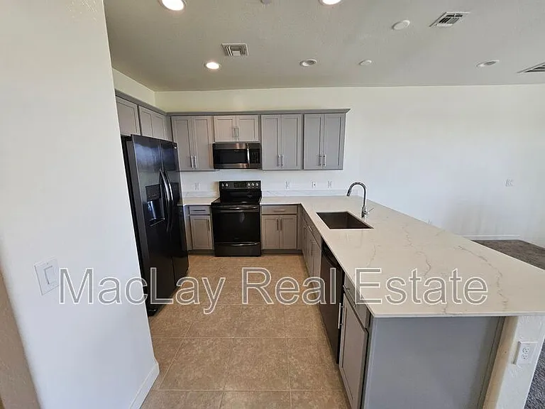 4061 E Pony Ln #101 — Photo 6