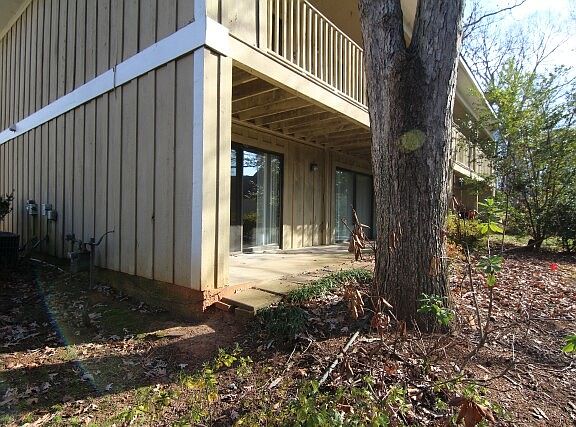 5th image of 7604 Woods Ln Unit 19