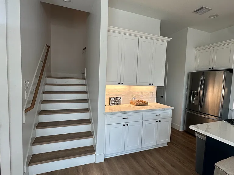 126 Amundsen St #A — Photo 49