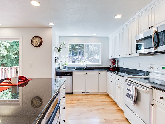 2nd image of 15206 118th Ave NE