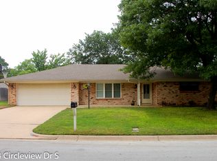 324 Circleview Dr S, Hurst, TX 76054