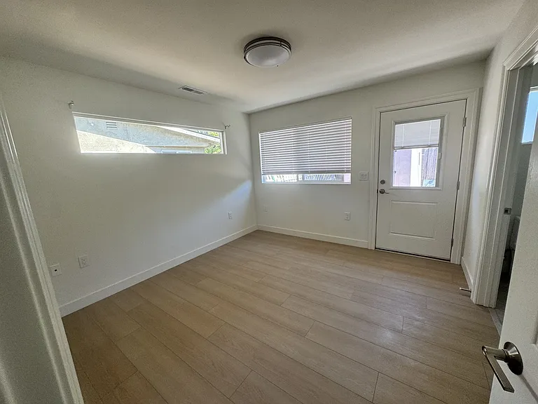4426 Cherrywood Ave — Photo 5