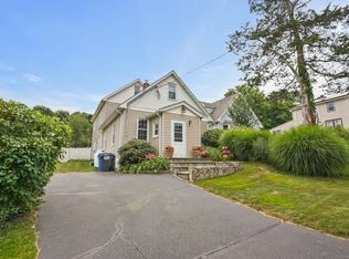 33 Sunset Ave, Trumbull, CT 06611