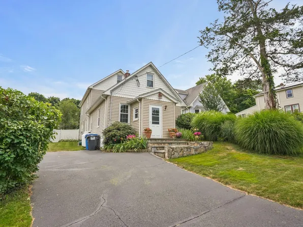 33 Sunset Avenue, Trumbull, CT 06611