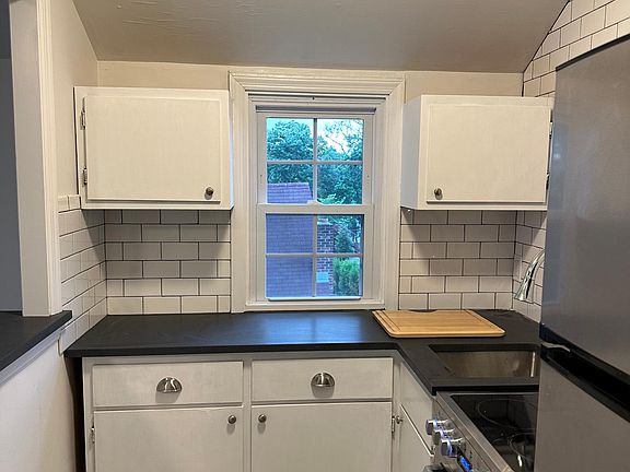 5th image of 625 Meadow St Floor 2