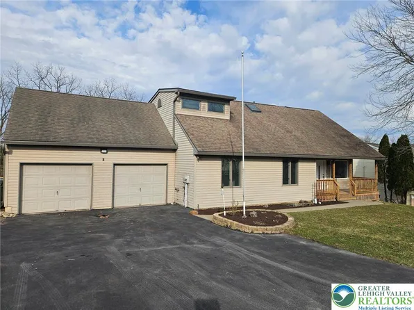 6848 Leh Ct, New Tripoli, PA 18066