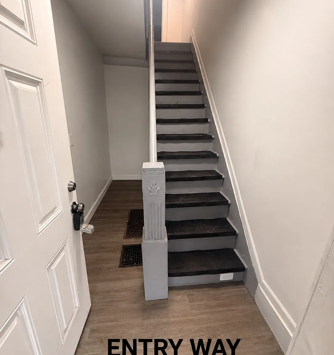 2 bed, $900 — Photo 1