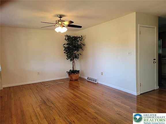 5th image of 932 Kossuth St