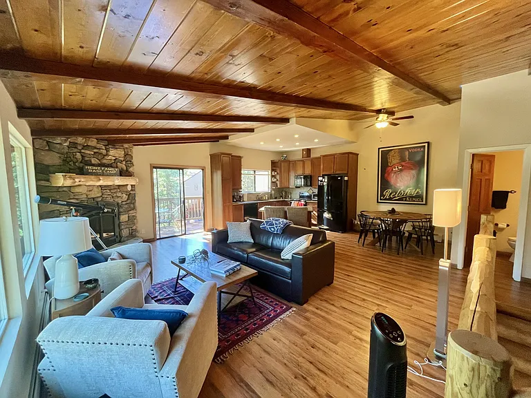 114 Angora Ct #B — Photo 4