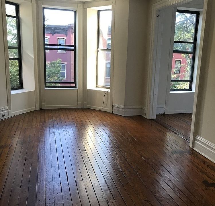 1st image of 410 7th St APT 3