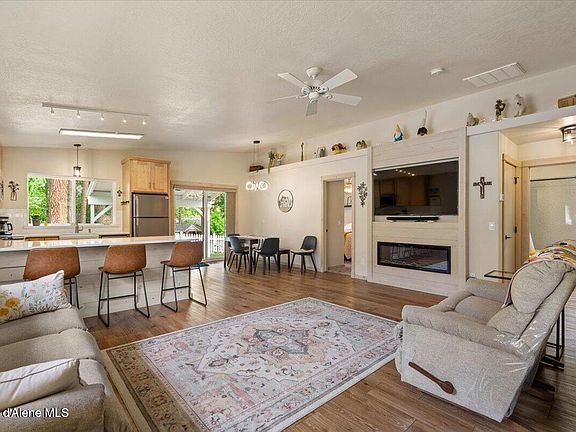 5th image of 207 S Harbor Park Ct