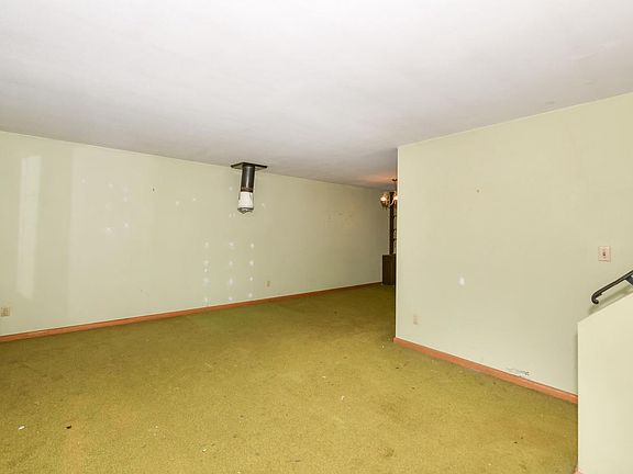 4th image of S67W13871 Fleetwood ROAD