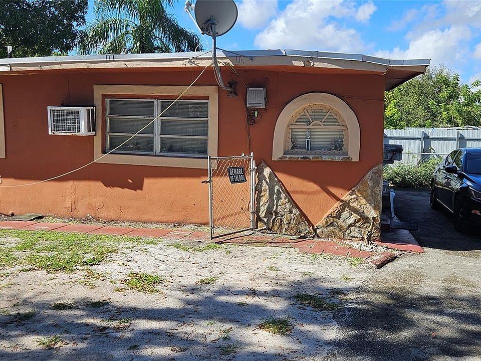 1st image of 216 NW 7th Ct