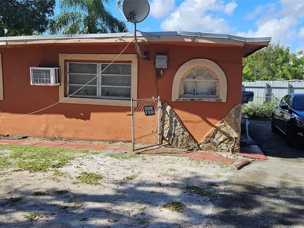 216 NW 7th Ct, Hallandale, FL 33009