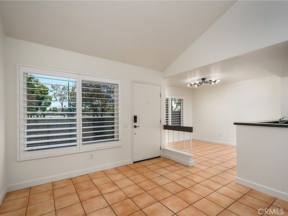 5th image of 1352 N Mako Ln