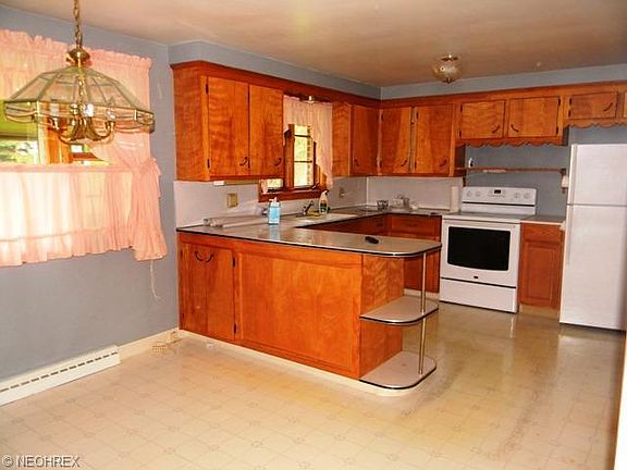 2nd image of 206 S Marion Ave
