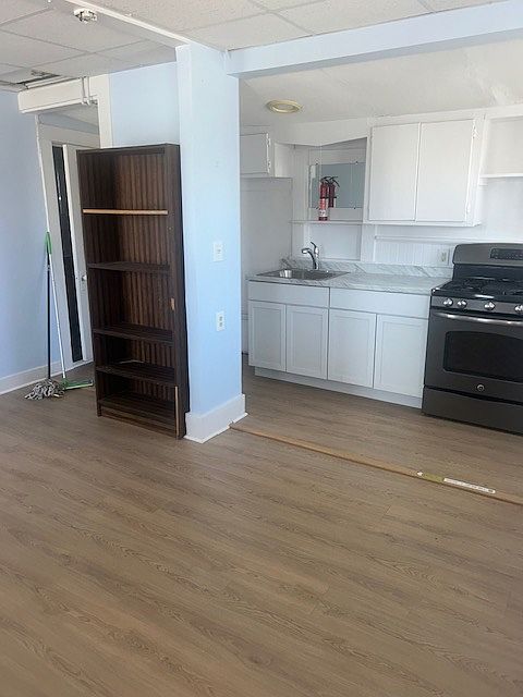 2nd image of 149 Sea St #6