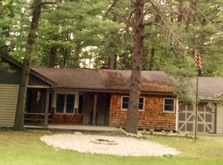 6362 South Ave, Indian River, MI 49749