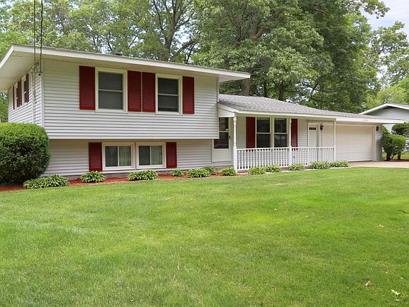 2nd image of 15141 Deremo Ave