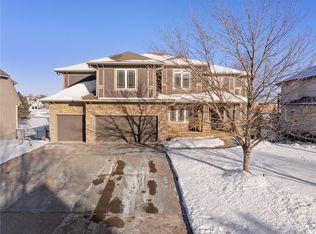 16253 S Summertree Ln, Olathe, KS 66062