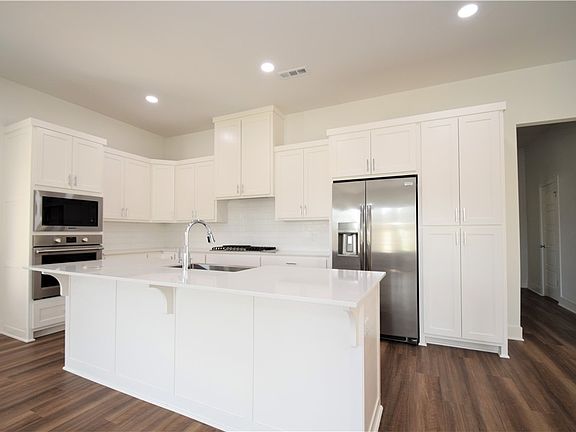 3rd image of 6306 Luna Ln